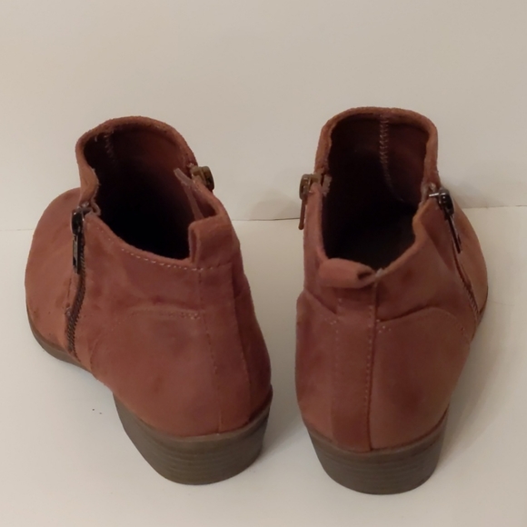 SO brown faux-suede flat booties-sz 7 1/2 - Picture 2 of 7